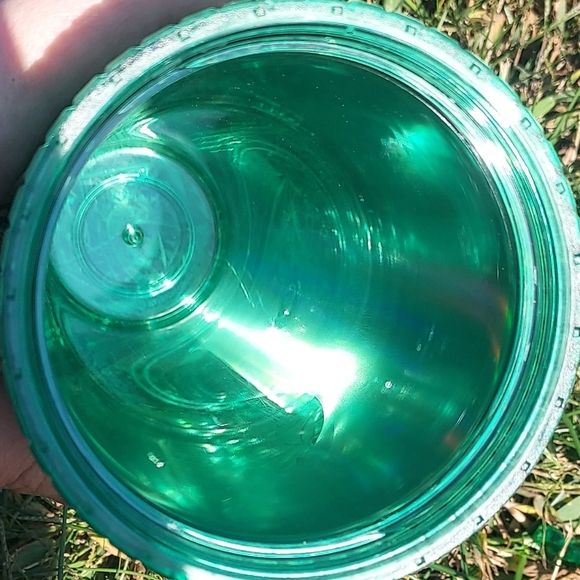 Starbucks cold plastic 24 oz green and pink studded venti tumbler - Picture 3 of 4